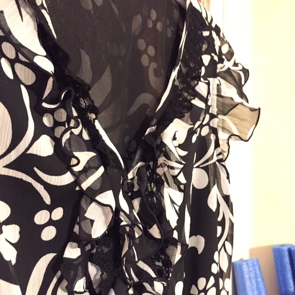 NY Collection Cap Sleeve Ruffle Top - Sz L - Picture 4 of 9